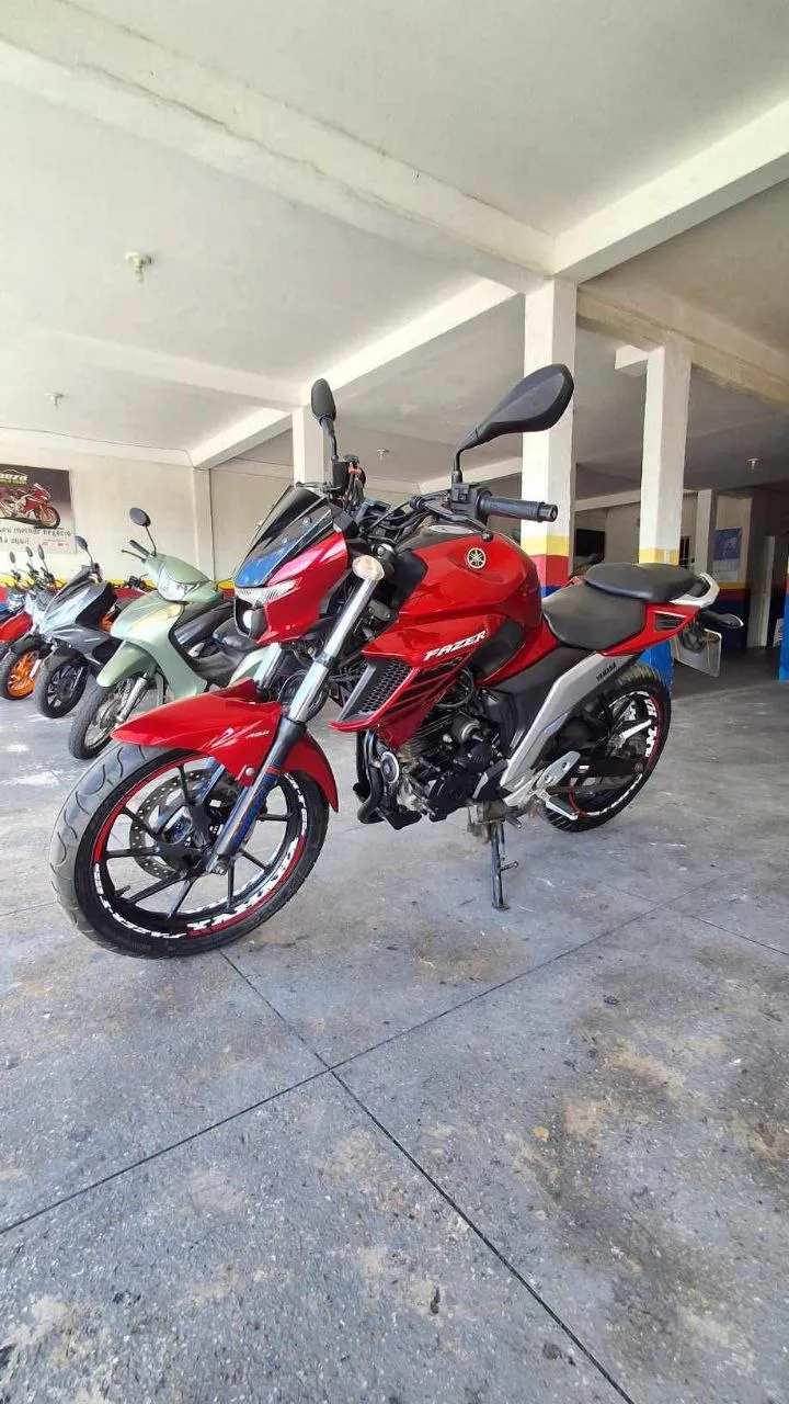YAMAHA FZ 25 FAZER ABS FRENTE ESQUERDA